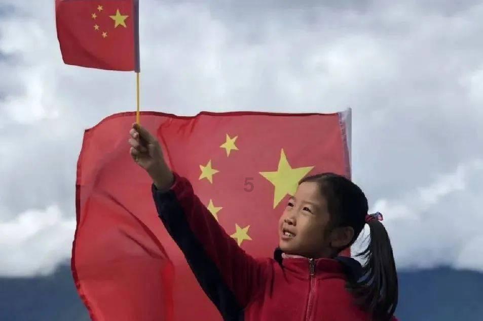 公司女同事到底要不要去追？游戏画面